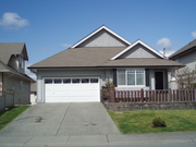 Beautiful,  2 bedroom close to Langley Hospital with fenced yard!
